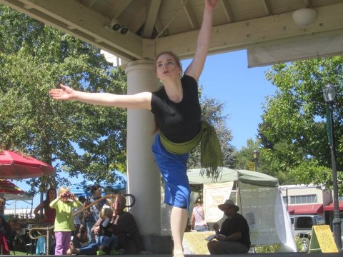 285449_10151059989628907_764116566_n